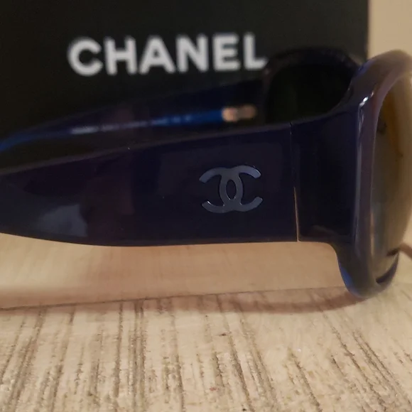 NWT⭐AUTHENTIC CHANEL⭐ Blue Jackie O style STUNNING SOPHISTICATED Sunglasses. - Picture 5 of 16